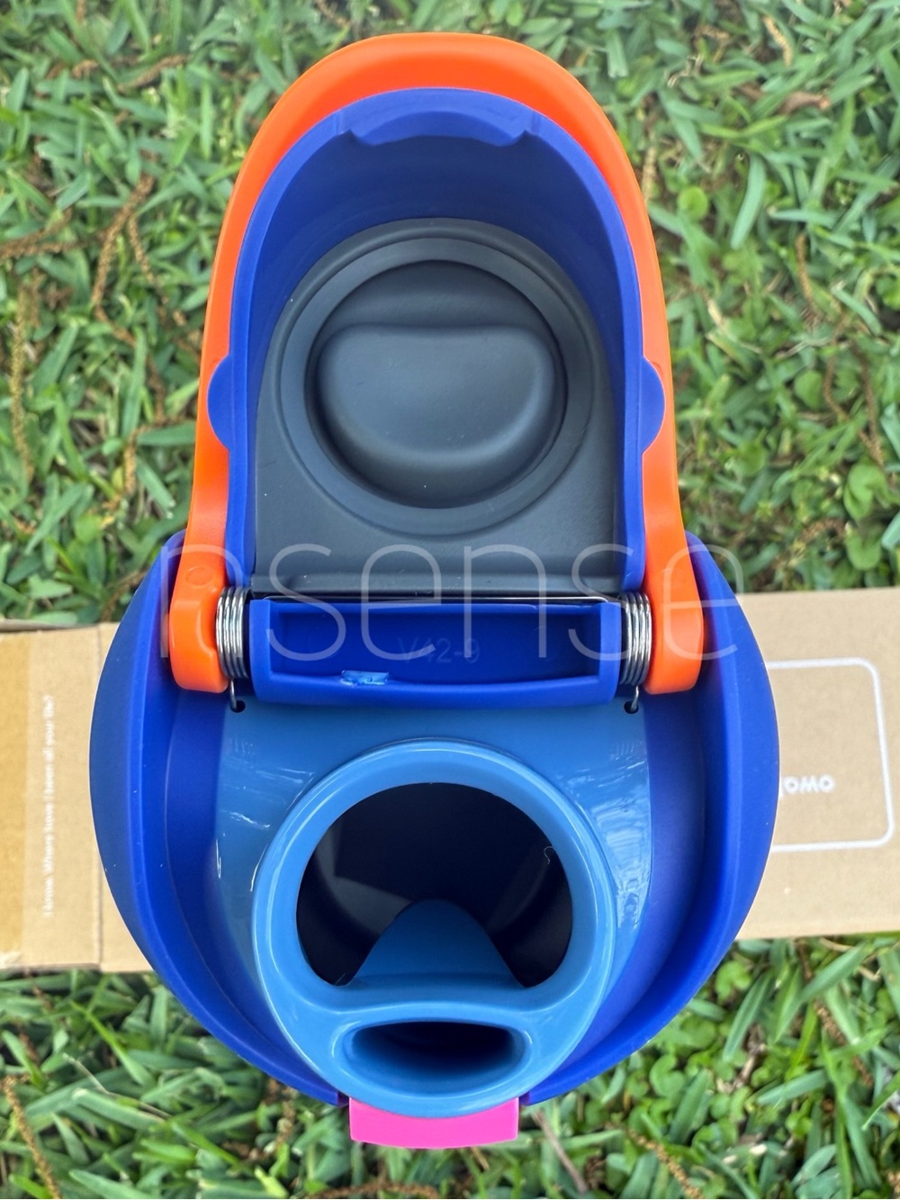 Figs I Owala FreeSip Deep Royal Blue Waterbottle - Picture 7 of 14